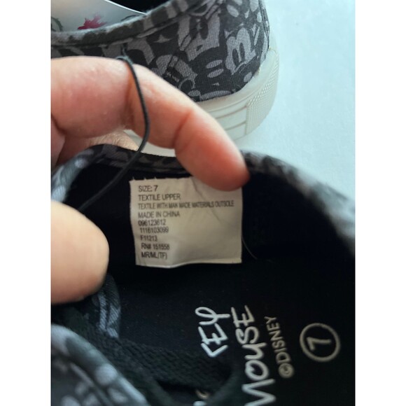 Disney Mickey Mouse Canvas Sneakers, Women's Size 7 NWT - Picture 4 of 6